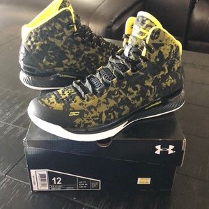 Curry 1’s brand new in box